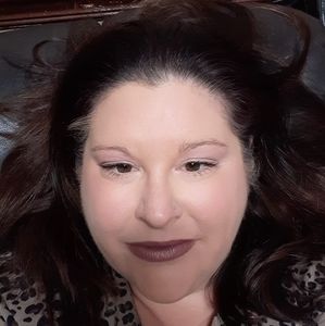 Meet your Posher, Carolyn